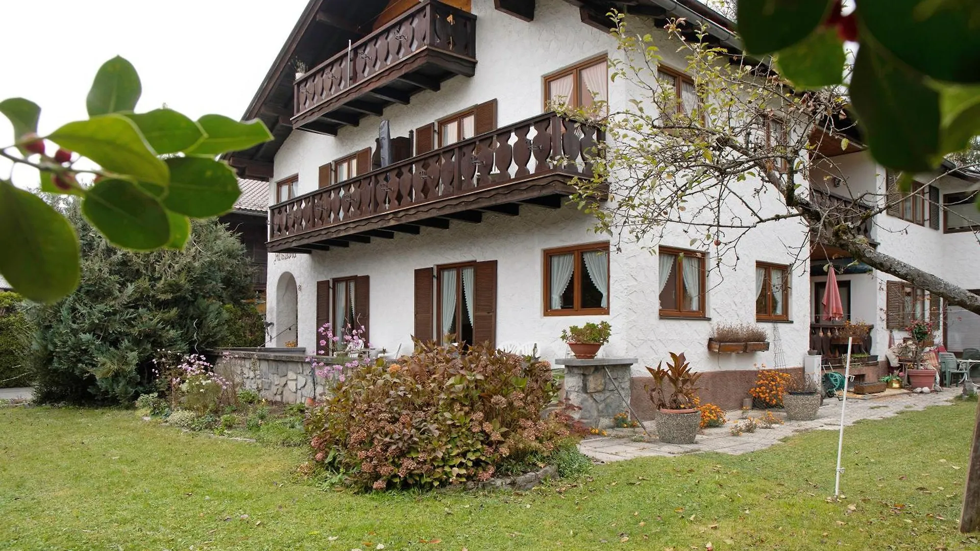 Gaestehaus Arkadia - Ferienwohnung 3 contacts